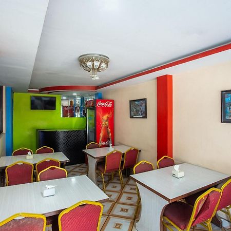 Oyo 808 Hotel Om Ganapati Pvt Ltd 加德满都 外观 照片