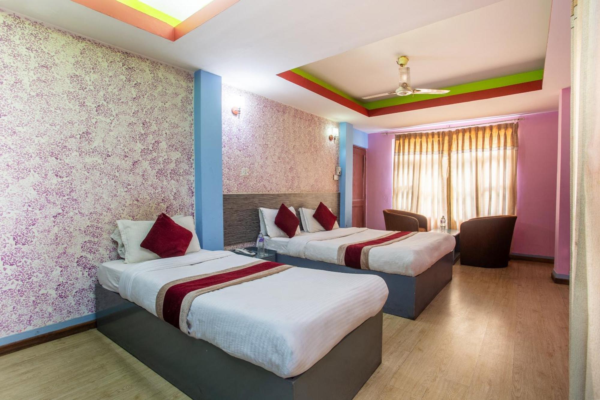 Oyo 808 Hotel Om Ganapati Pvt Ltd 加德满都 外观 照片