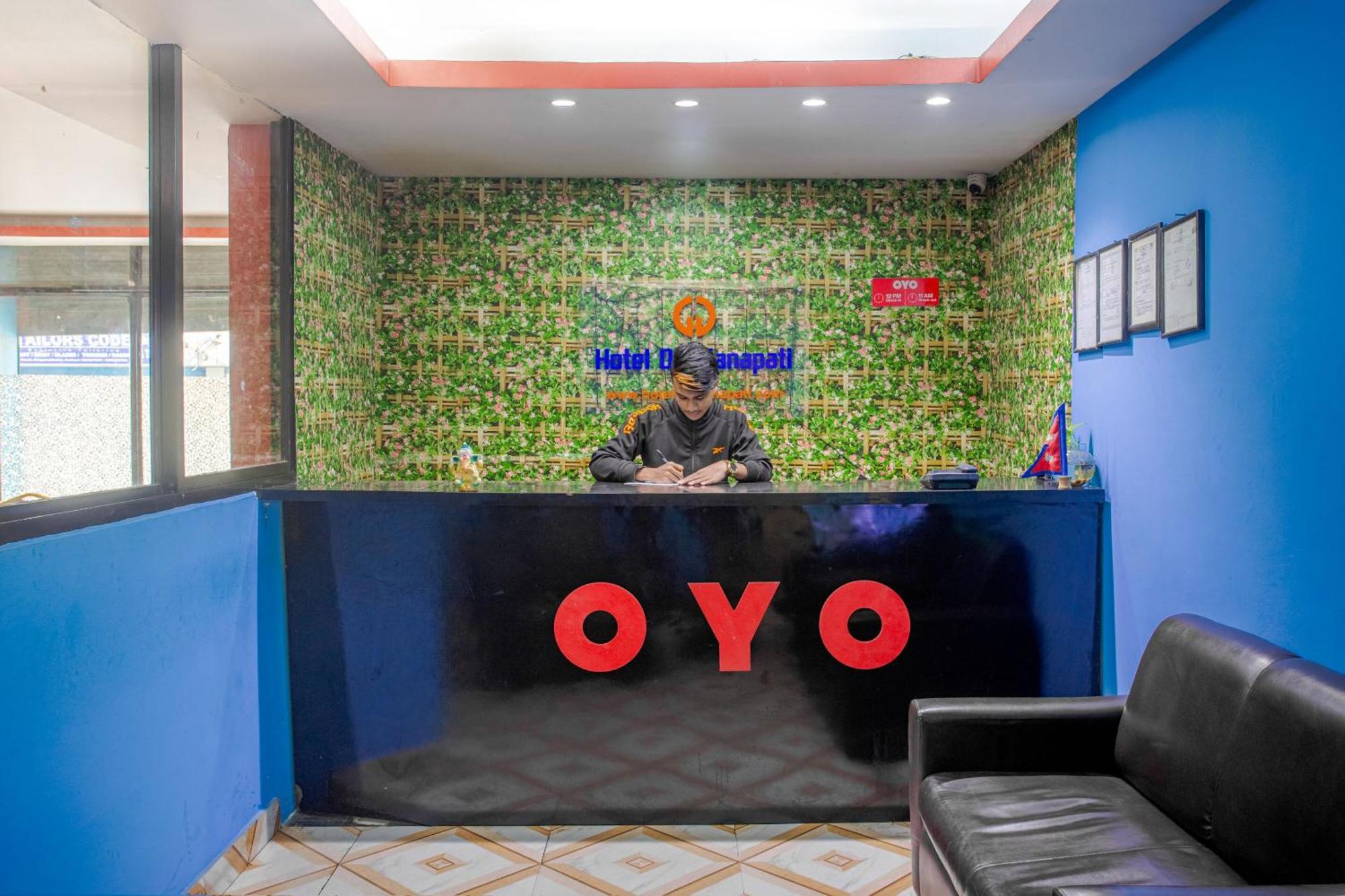 Oyo 808 Hotel Om Ganapati Pvt Ltd 加德满都 外观 照片