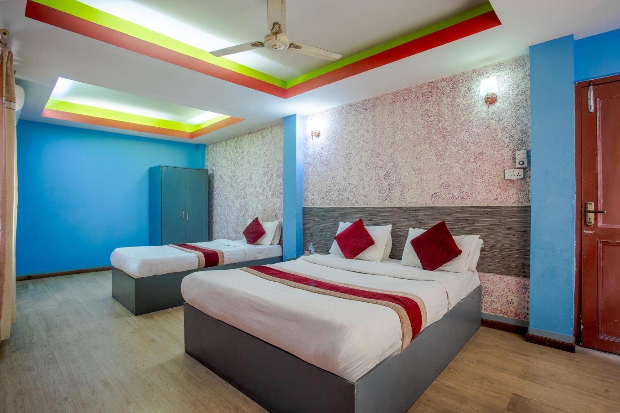 Oyo 808 Hotel Om Ganapati Pvt Ltd 加德满都 外观 照片