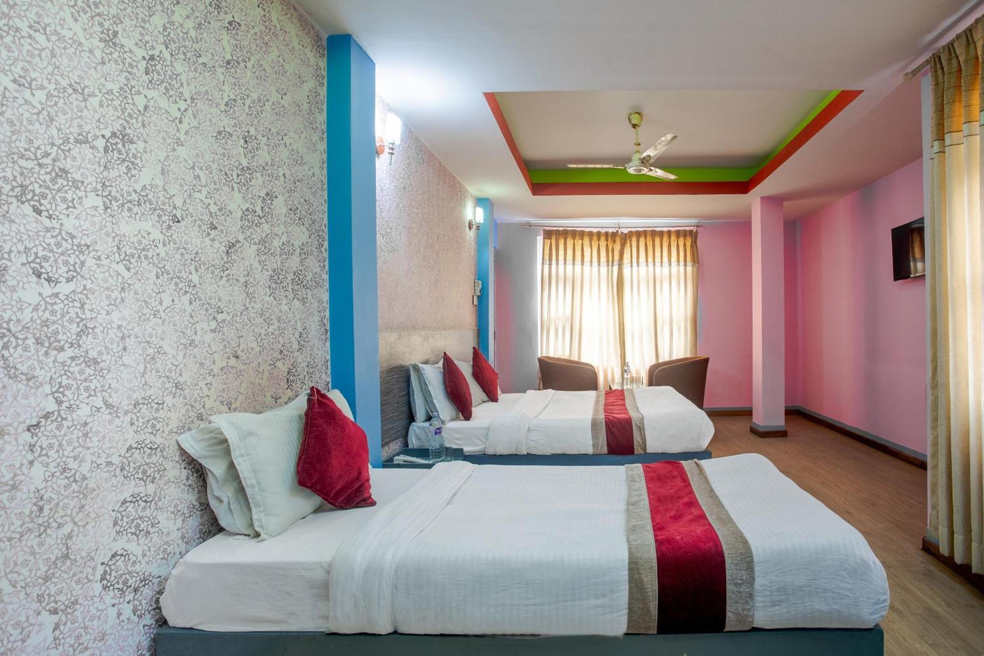 Oyo 808 Hotel Om Ganapati Pvt Ltd 加德满都 外观 照片