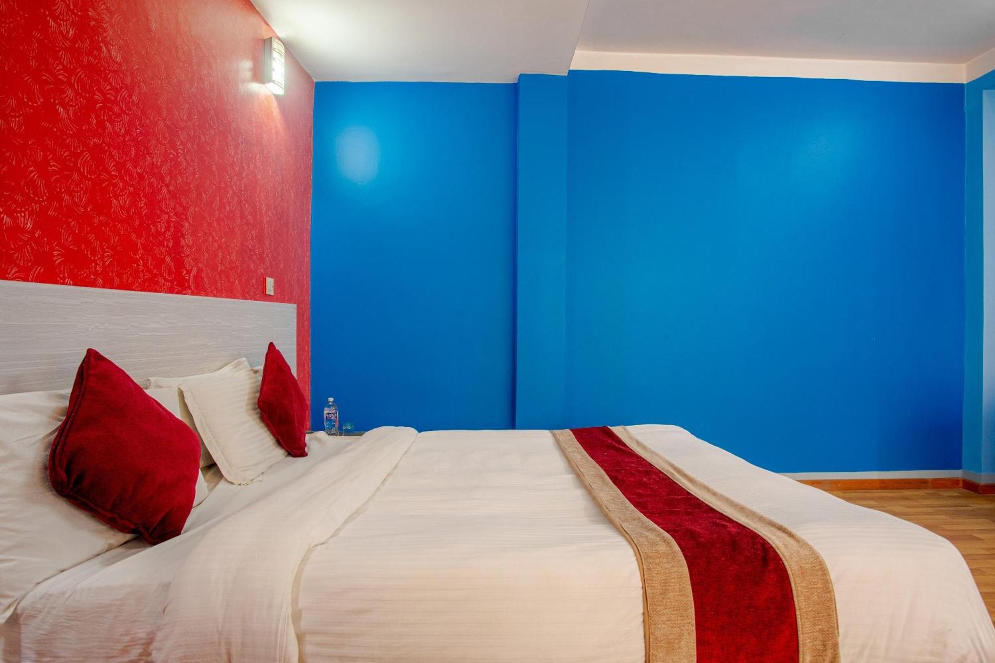 Oyo 808 Hotel Om Ganapati Pvt Ltd 加德满都 外观 照片